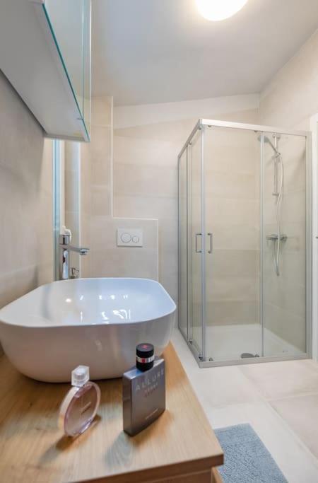St Jakov Superior Beach Apartment With Free Parking Dubrovnik Exterior foto